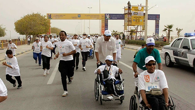 Despite dusty weather, 6,000 take part in Alkhobar run