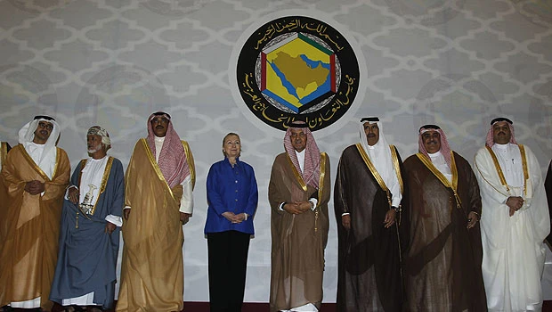 Clinton proposes missile shield to protect GCC