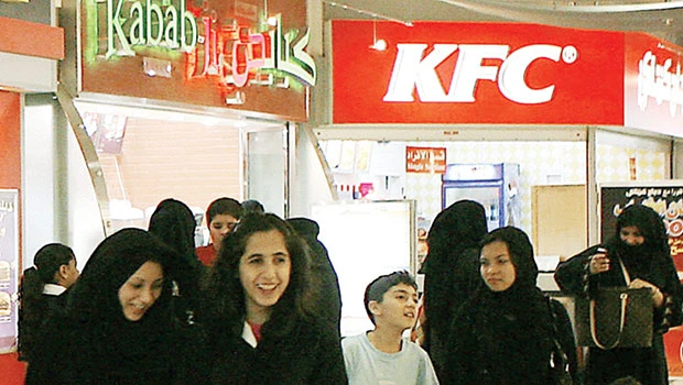 Single men complain they're still unwelcome in Riyadh malls