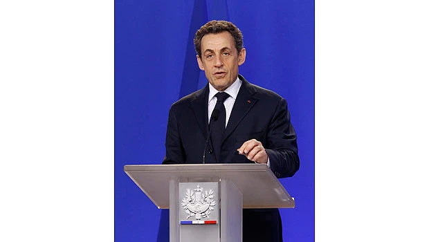 France announces it’s closing embassy in Syria