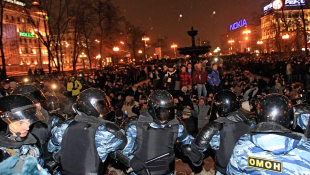 Hundreds of anti-Putin protesters detained in Russia