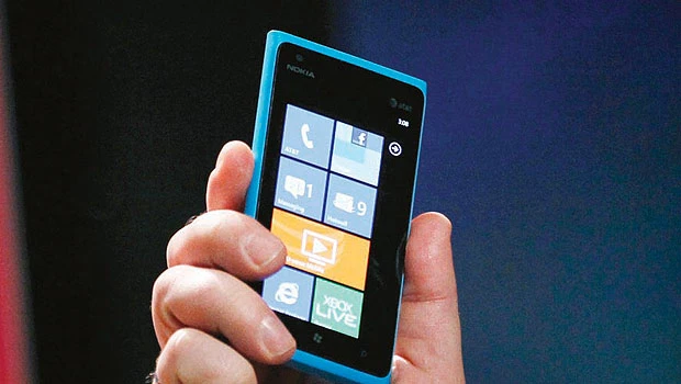 Nokia shares tumble 19% after loss forecast