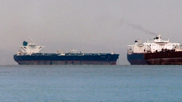 Report: Iran unplugs oil facilities from Internet