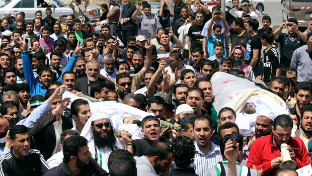Syria bombs Homs