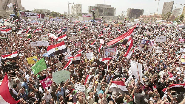 Egyptians demand army retreat from power