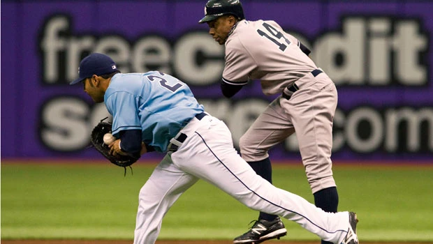 Avila fires Tigers to wild 13-12 win over Red Sox