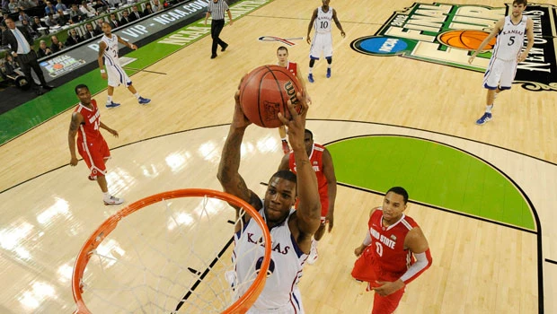 Kentucky, Kansas to clash for national title