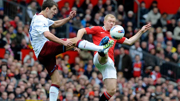 Man United breezes past Villa to go 5 clear