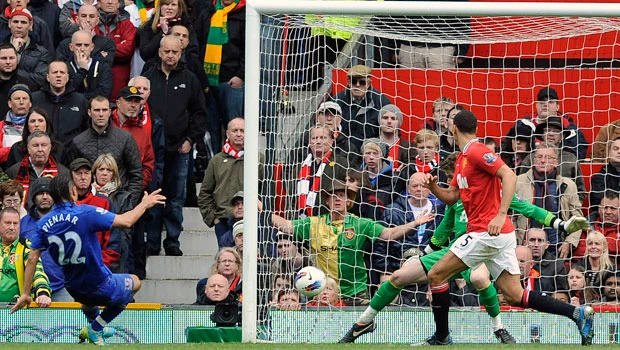 Everton rallies to draw 4-4 against Man United