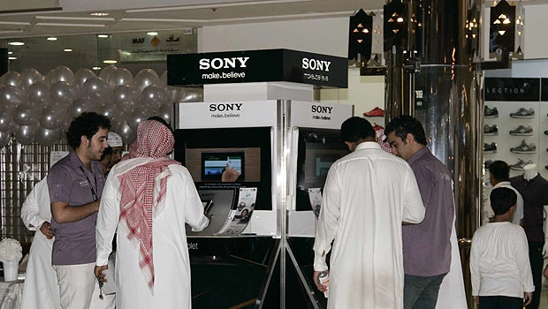 Sony showcases Tablet S
