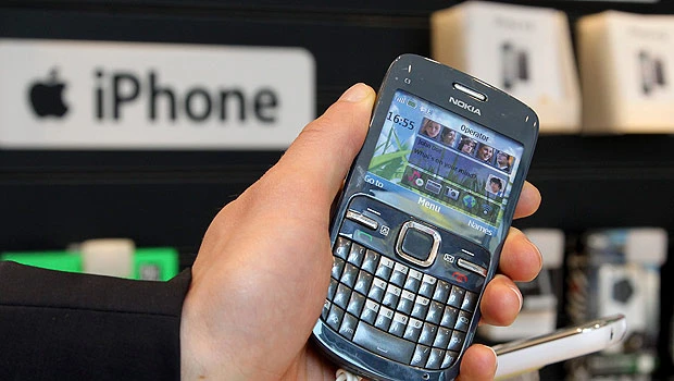 Nokia posts $1.2 billion loss as sales plummet