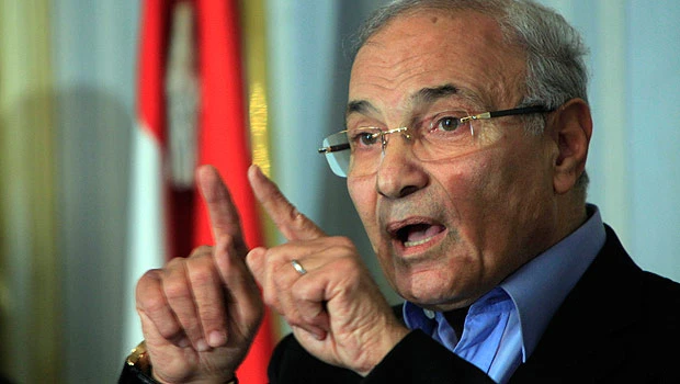 Mubarak’s PM back in Egypt election race