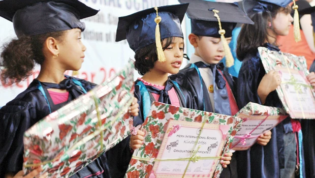 Hera International holds kindergarten graduation