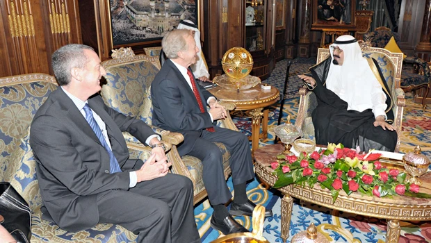 King discusses key issues with Lieberman