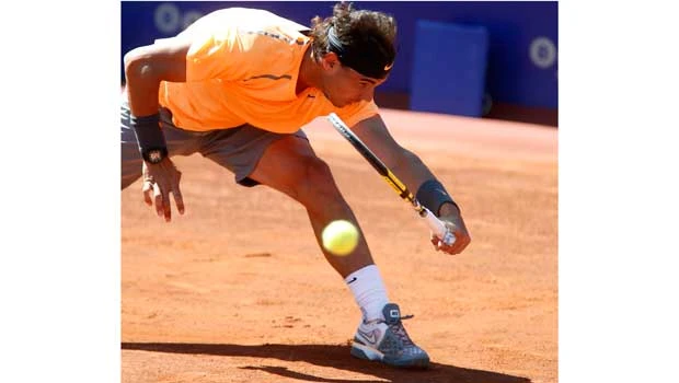 Below-par Nadal makes Barcelona quarterfinals