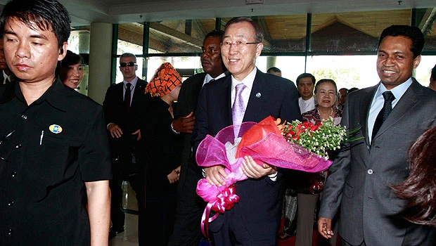 UN chief visits Myanmar to press for further reform