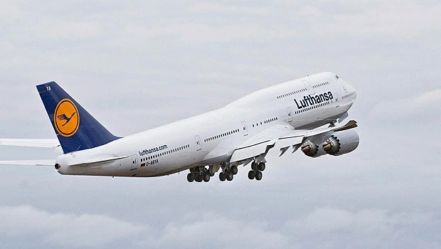 First Lufthansa Boeing 747-8 arrives in Frankfurt