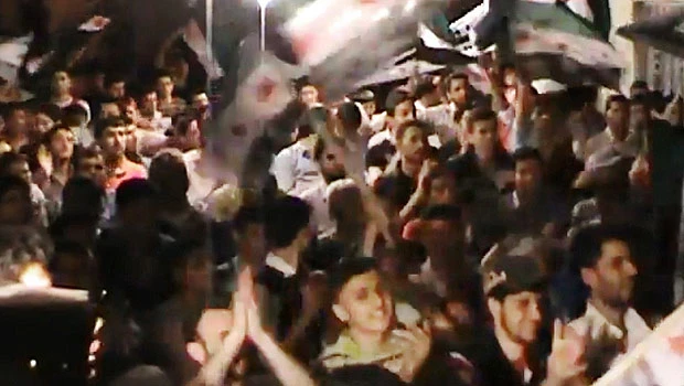 Pro-Assad gun, knife attack kills 4 -protesters