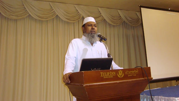 Scholar urges Sri Lankan expats to stay calm over racial tensions back home