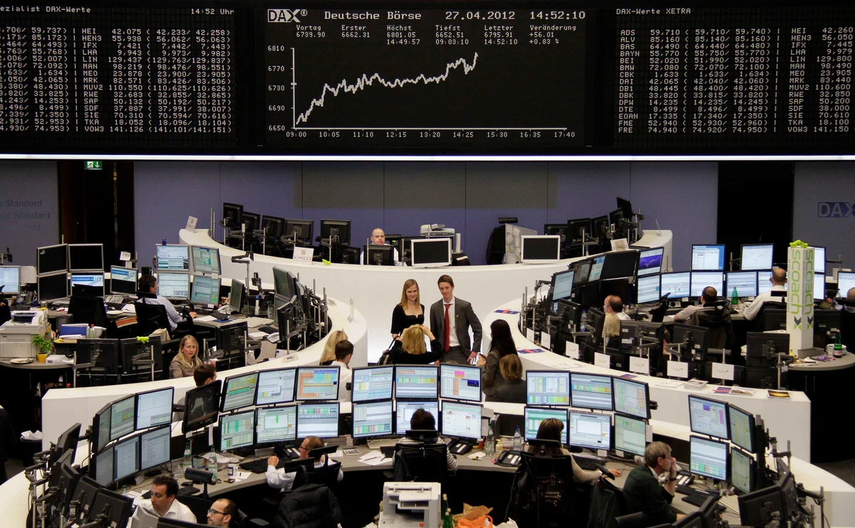 Europe shares climb fifth day in a row
