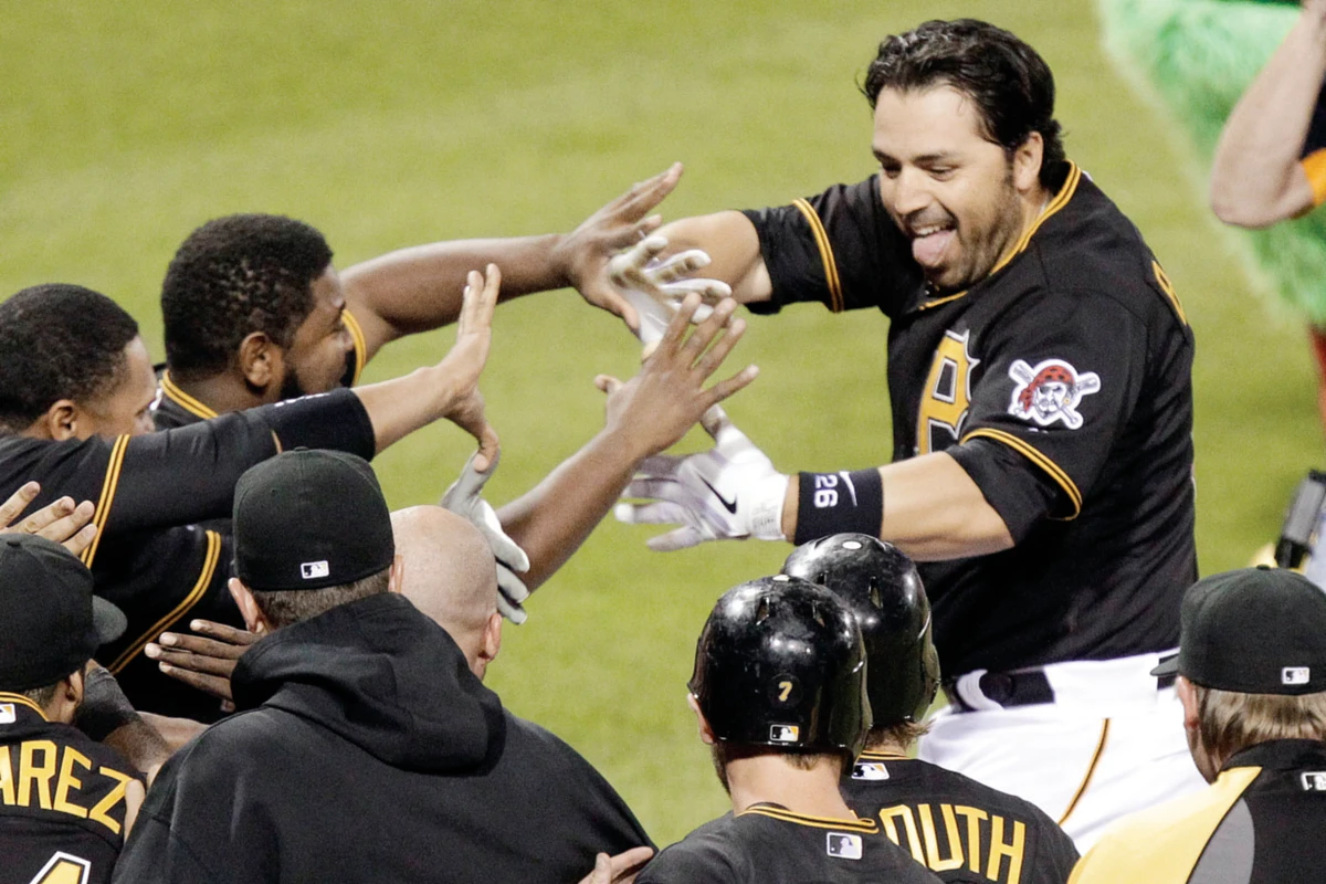 Barajas homer in ninth gives Pirates 5-4 victory