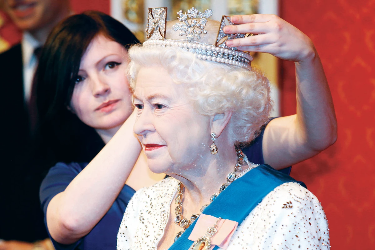 Queen’s jubilee in waxwork at Tussauds