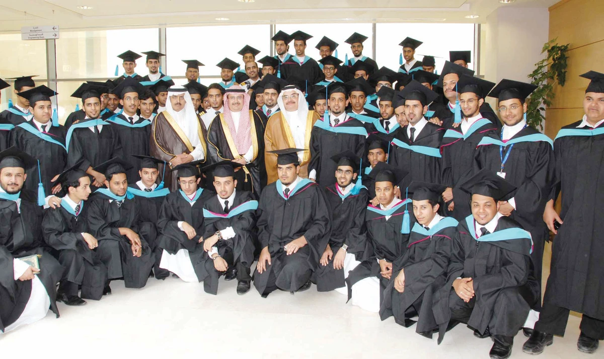 Rising number of Saudi graduates evidence of king’s support, concern