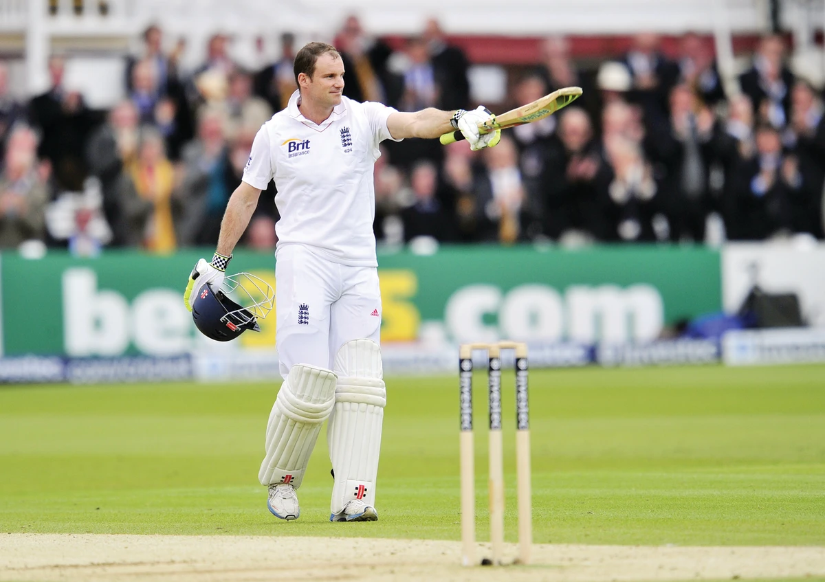 Strauss ton puts England in charge