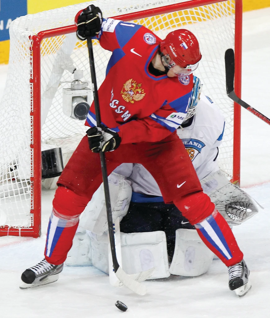 Malkin hat trick helps Russia dethrone Finland in world hockey