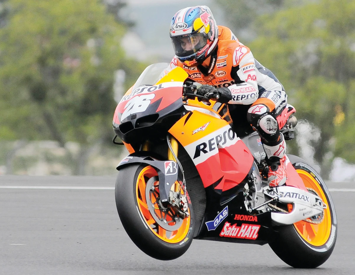 Pedrosa edges Stoner for French pole