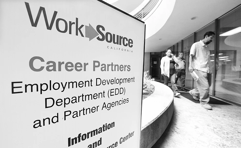 Some US workers on the move again, but most stuck