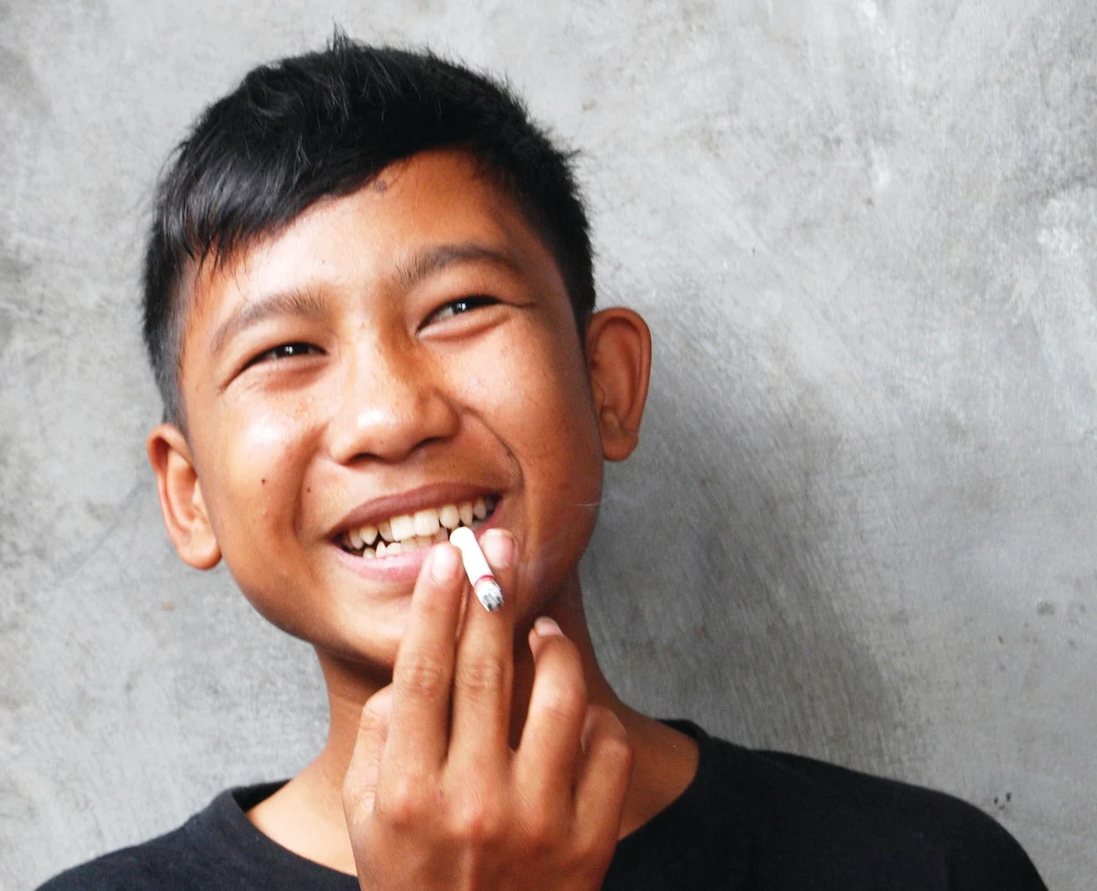 Child addicts are at heart of Indonesia anti-smoking suit