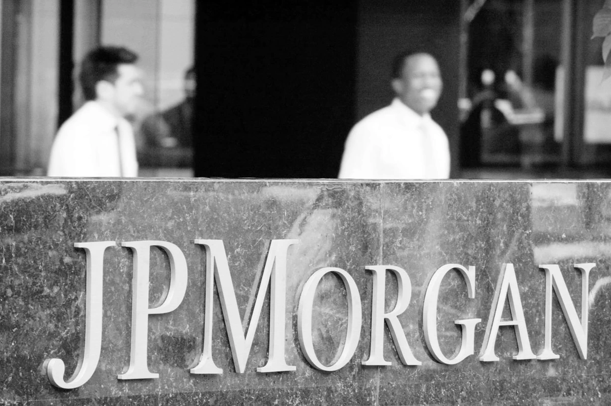 Shareholders would rather sue Facebook than JPMorgan