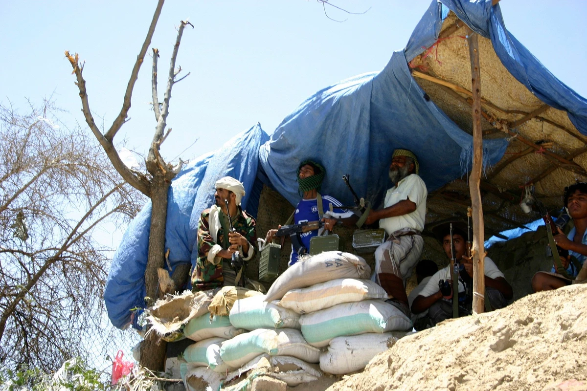 At least 32 Yemeni troops killed in militant attack