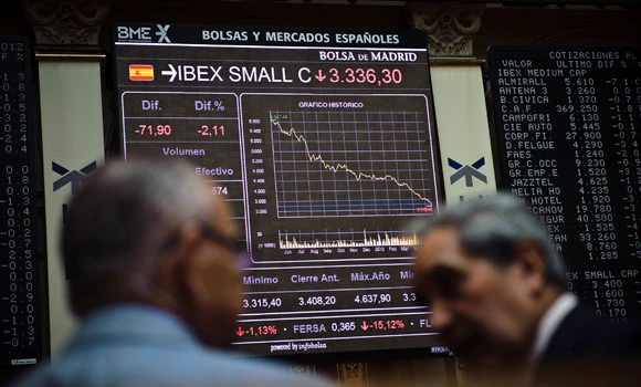 Spain falls into recession amid fears of euro zone bank run