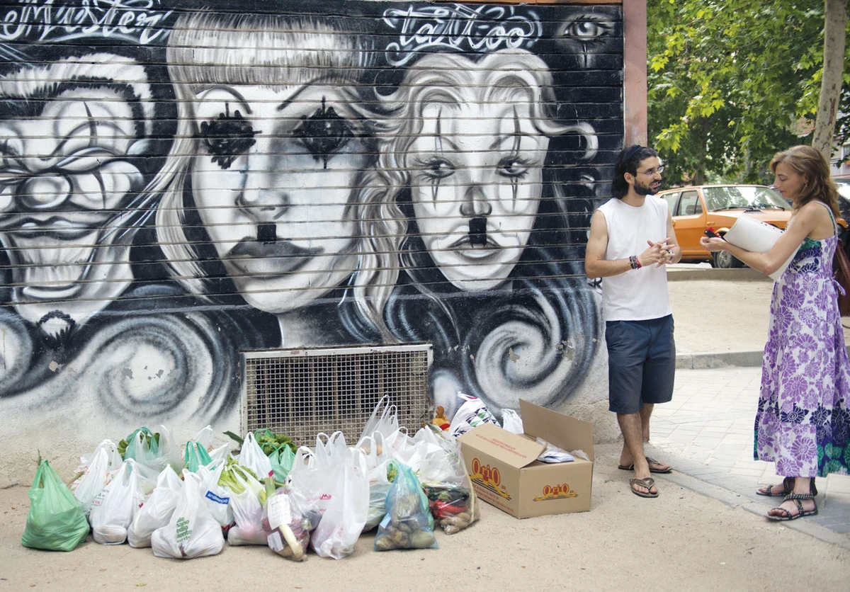 ‘Indignants’ building street-level network