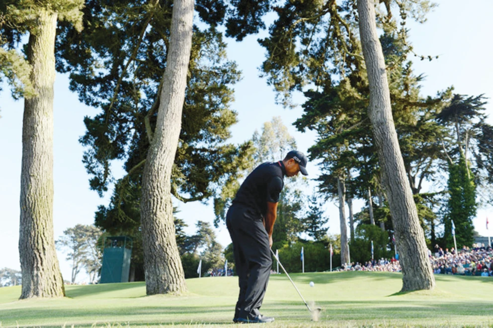 Woods, Furyk, Toms share US Open lead