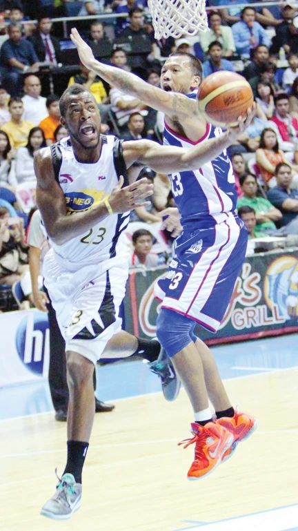 Painters reclaim PBA lead as Llamados fall