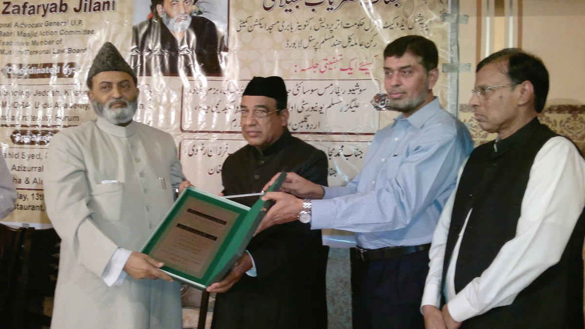 Jeddah expatriates honor
prominent Indian lawyer