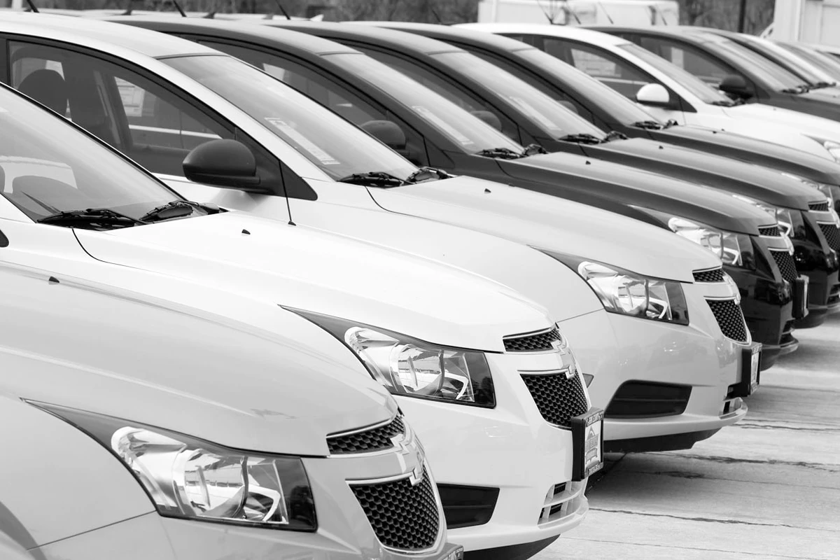 GM recalls 475,000 cars over engine fire risk