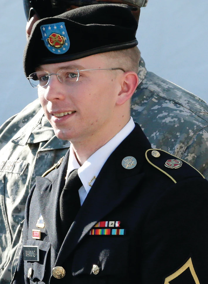 WikiLeaks suspect Manning wins documents battle