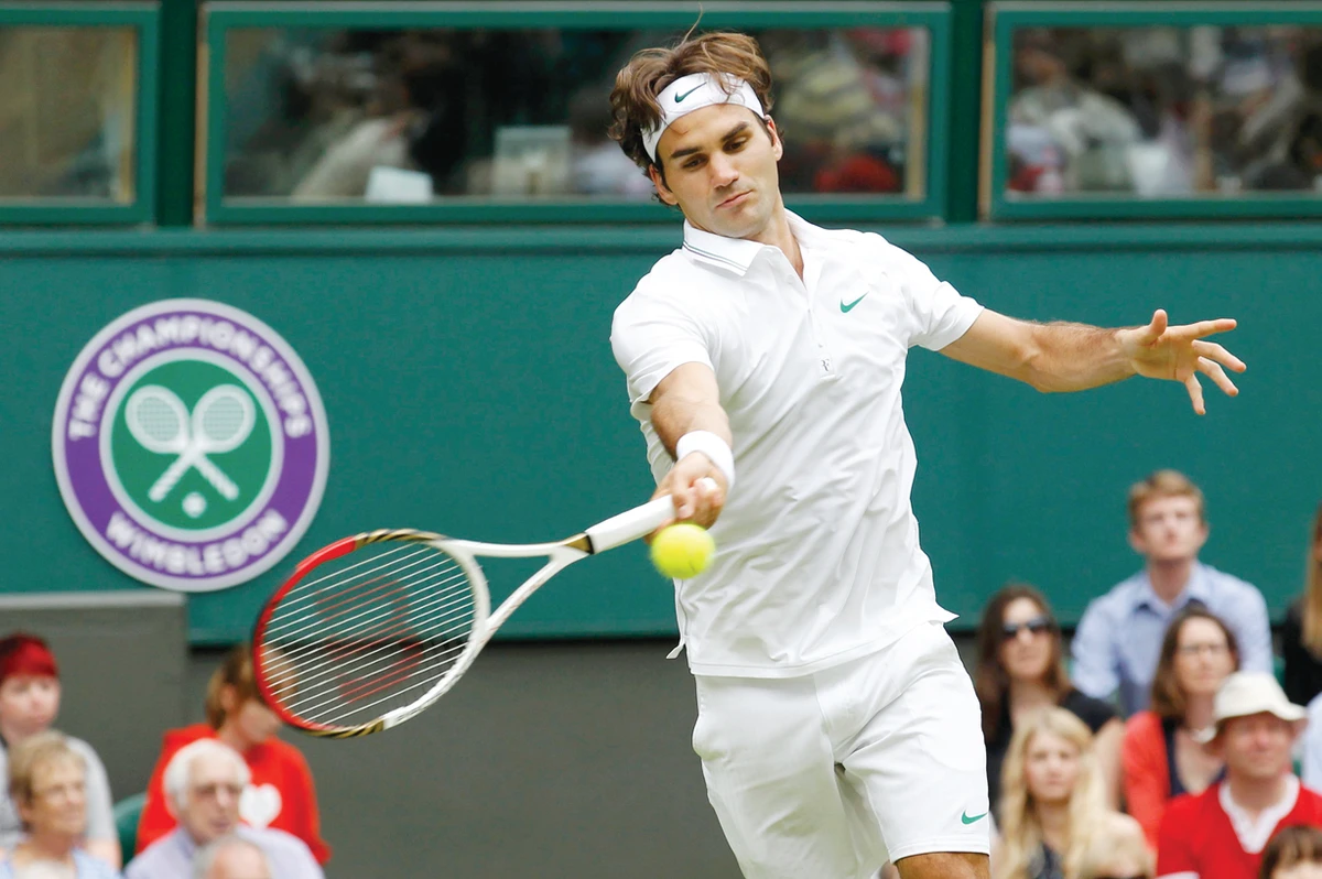 Federer gives Fognini a royal thumping