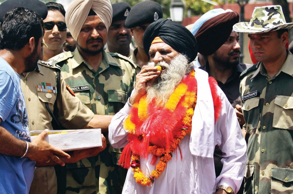 Indian walks free after 30 years in Pak jail