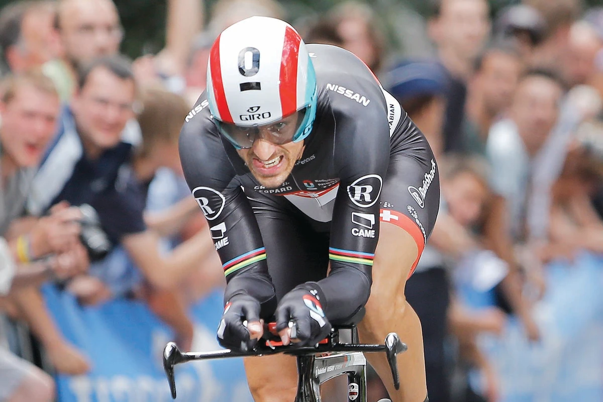 Cancellara claims Tour prologue