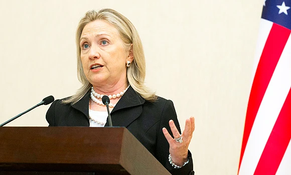 Clinton cool on Russian call for Syria meeting