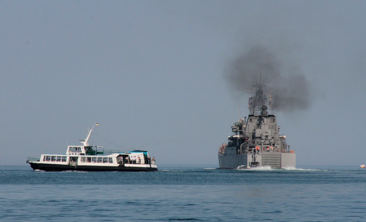 Russian ship halted over Syria arms claims