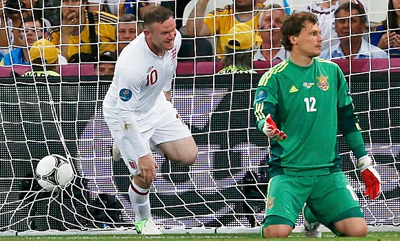 Controversial win sees England advance at Euro 2012