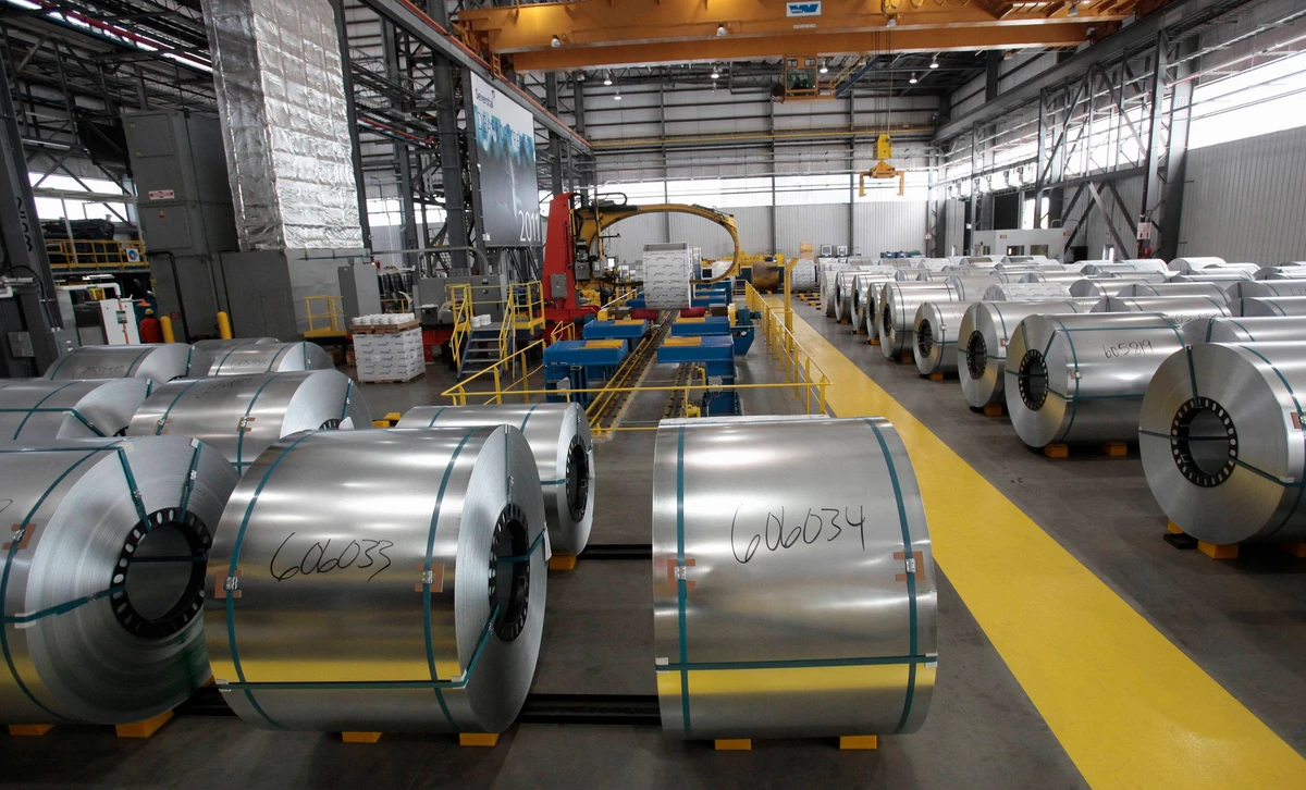 Steel overcapacity to spur output cuts, plant shutdowns