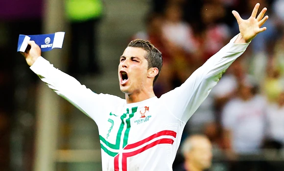Ronaldo puts Portugal into Euro 2012 semifinals