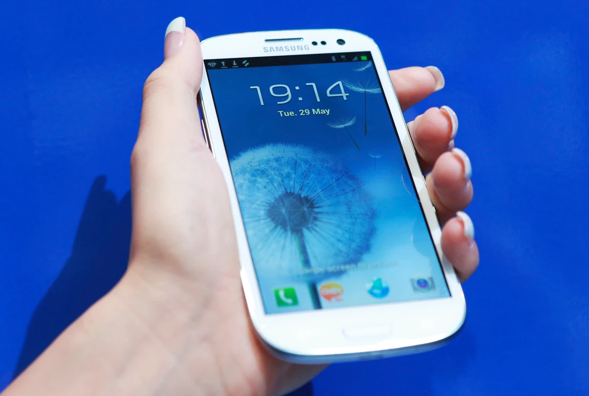 Samsung fights Apple move to block Galaxy sales